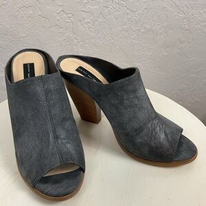 Steve Madden Charcoal Gray Carisma Open Toe Slip On Heel Size 8